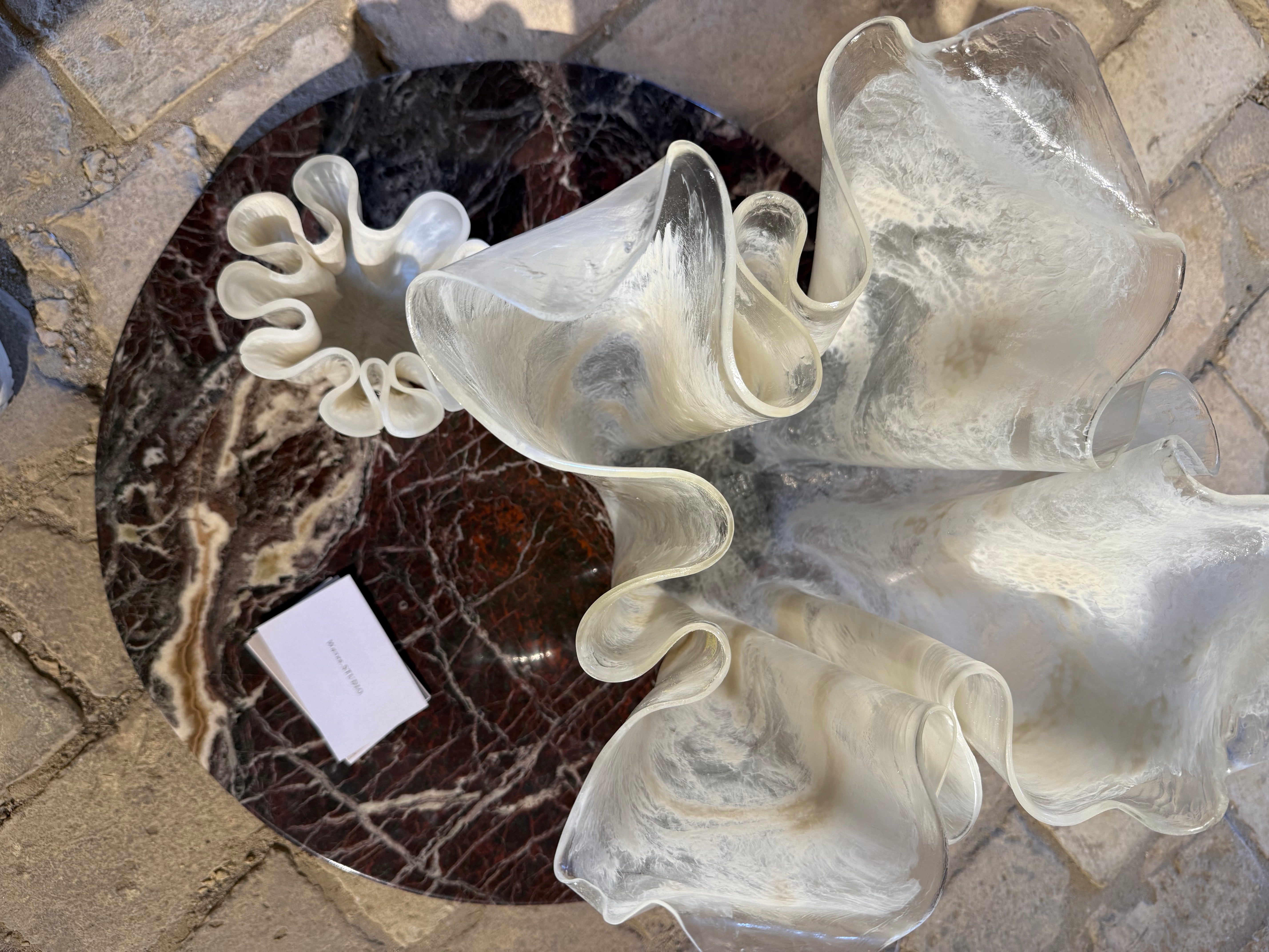 AURA sculptural vase | Artistic interior in bio-based resin