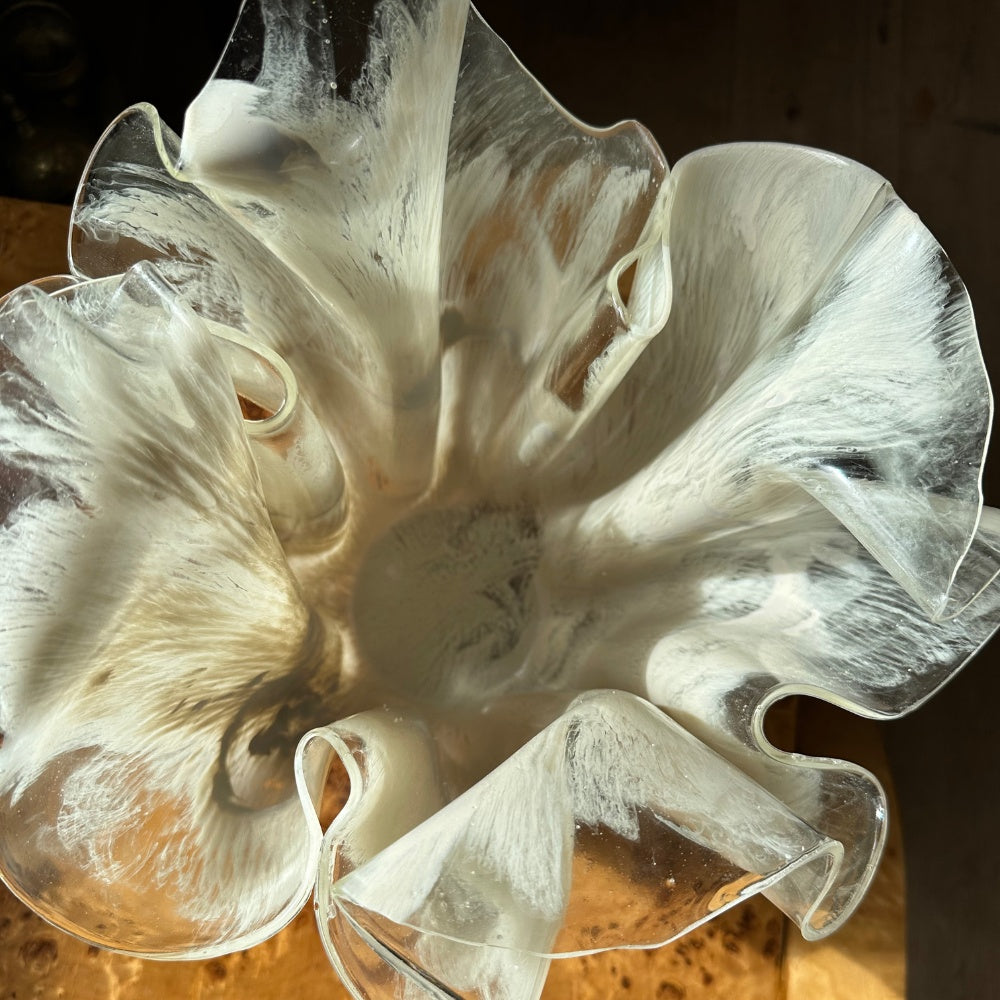AURA sculptural vase | Artistic interior in bio-based resin