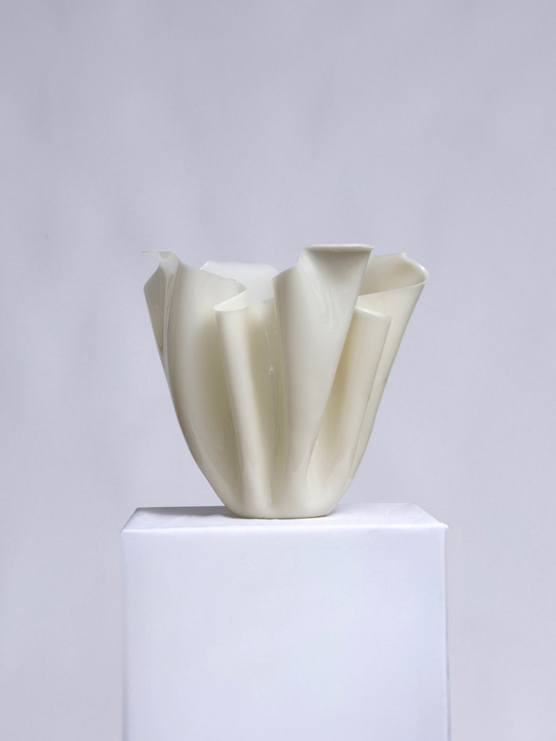SERENITY sculptural vase